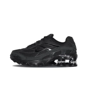 Nike Supreme Shox R4: Eye-catching Fashion Sneaker