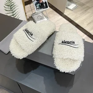 Alencia Fluffy Warm Home Slippers