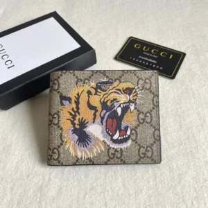 Gucci Tiger Wallet: Elegant & Eye-Catching Design