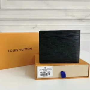 Louis Vuitton Supreme Premium Wallet M67542