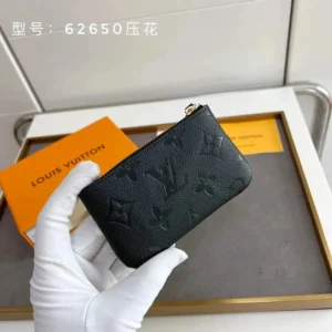 Louis Vuitton 62650 Textured Embossed Leather Wallet
