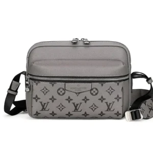 Louis Vuitton Monogram Versatile Crossbody Pouch