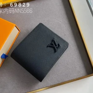 Louis Vuitton Classic Bifold Wallet 69829